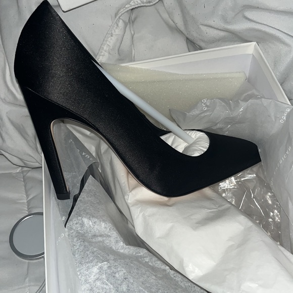 Good American Satin Black heels - Size 8 - Picture 2 of 6